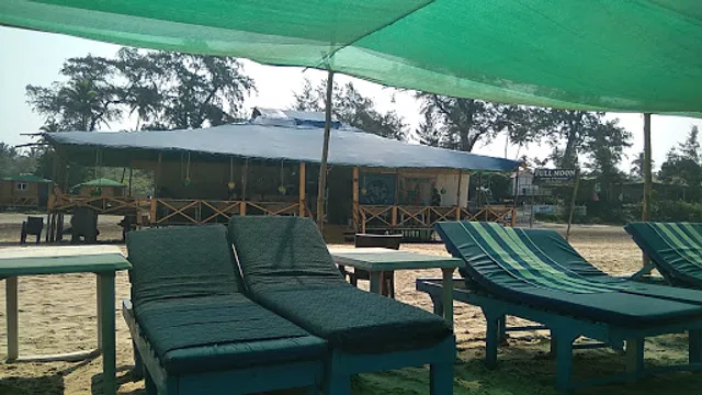 Fullmoon Beer Bar & Restaurant