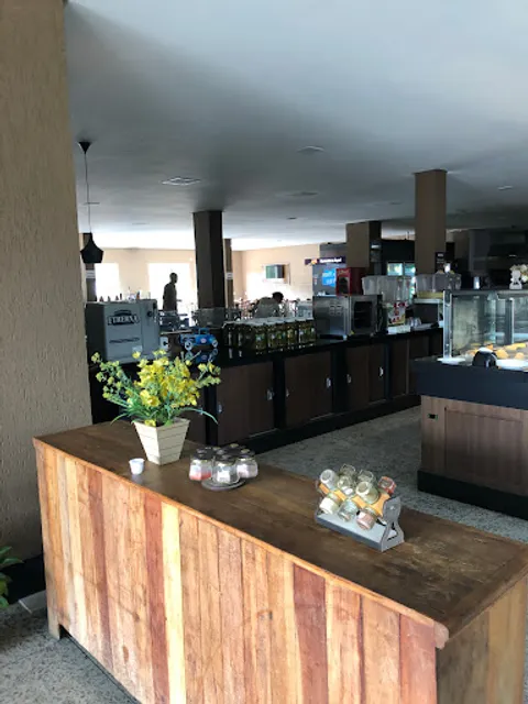 320 Lanchonete e churrascaria E Hotel