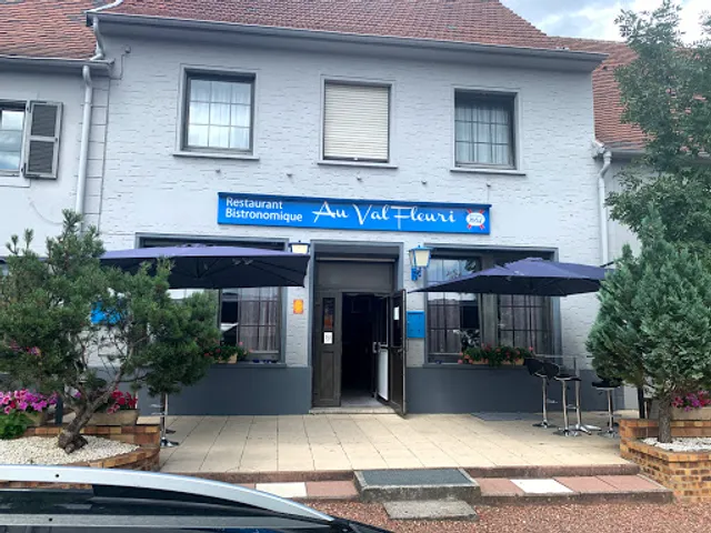 AU VAL FLEURI