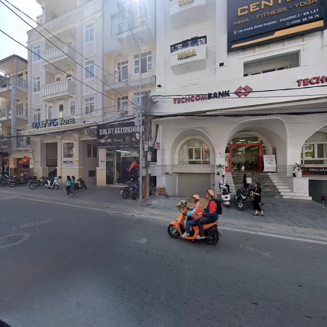 Khách Sạn Thời Đại