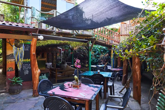 Mantis and Moon Surf Paradise & Adventure Lodge