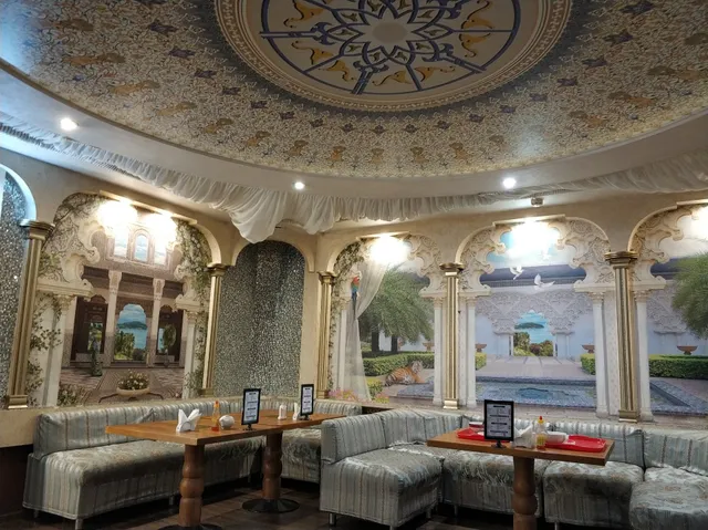 Omar Khayyam, Restoran
