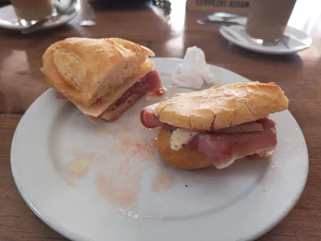 Bar restaurante trébol