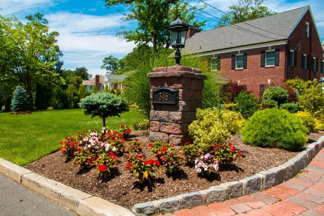 Decarlo Landscape Design & Maintenance