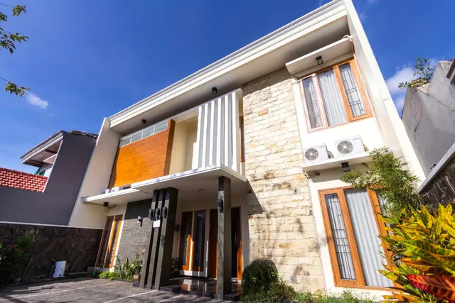 One & Quin Guest House Syariah