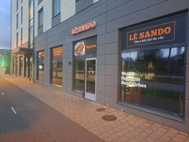 LE SANDO