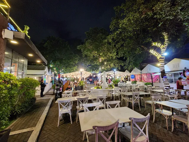 The Lifestyle Le Village Food Park