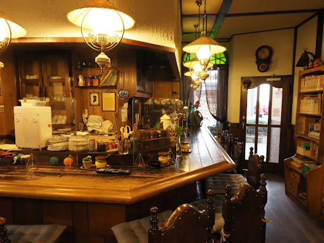 スドー写真館1階 亜羅琲珈