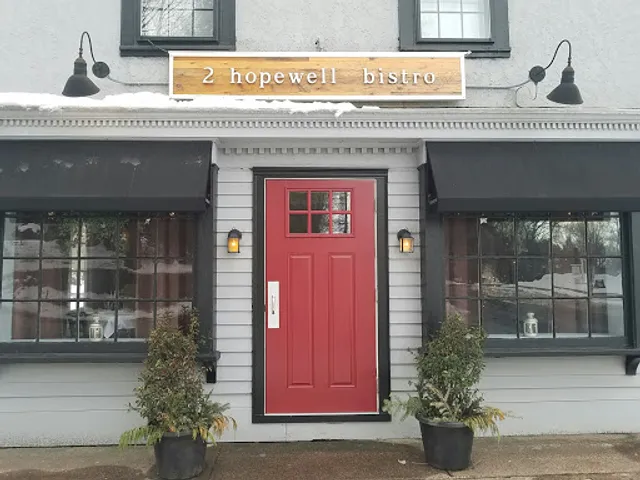 2 Hopewell Bistro & Bar