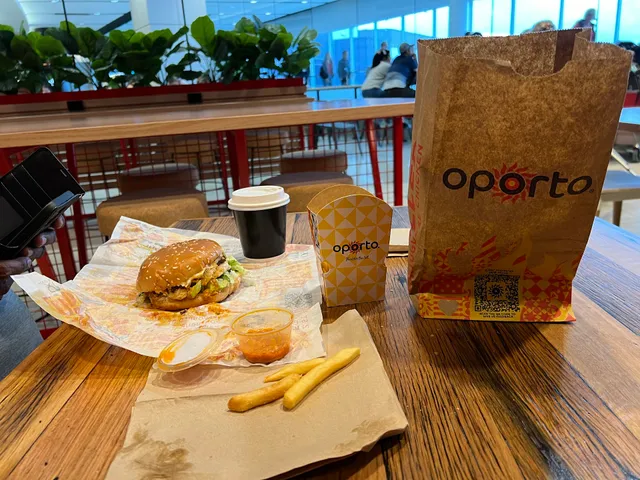 Oporto Sydney International Airport T1
