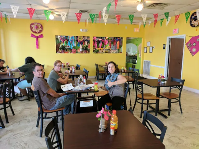 Mi Lindo Puebla Tienda & Restaurante Mexicano