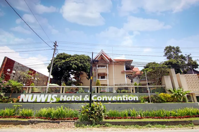 NUWIS Hotel & Convention