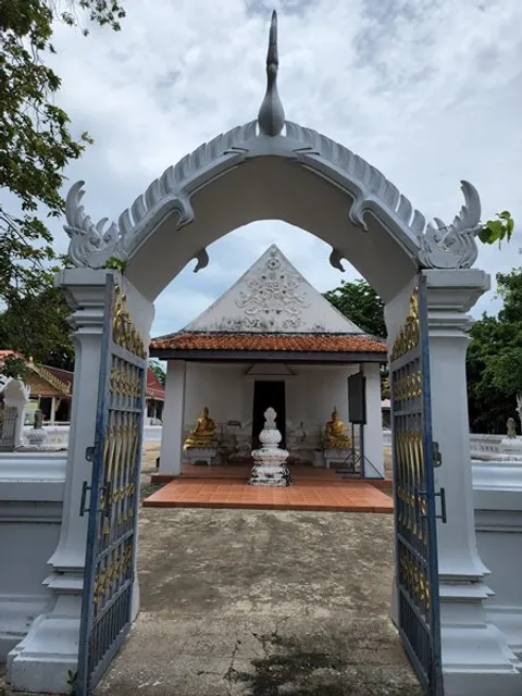 Wat Nong Phluang