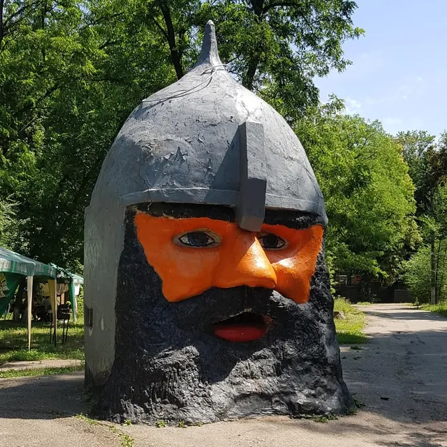 Mashynobudivnykiv Park