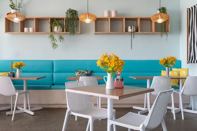 Deckchair is now Beach Hut Cafe