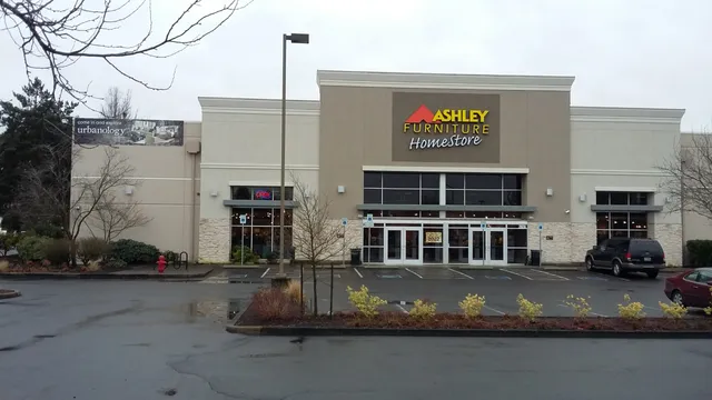 Jantzen Beach Center