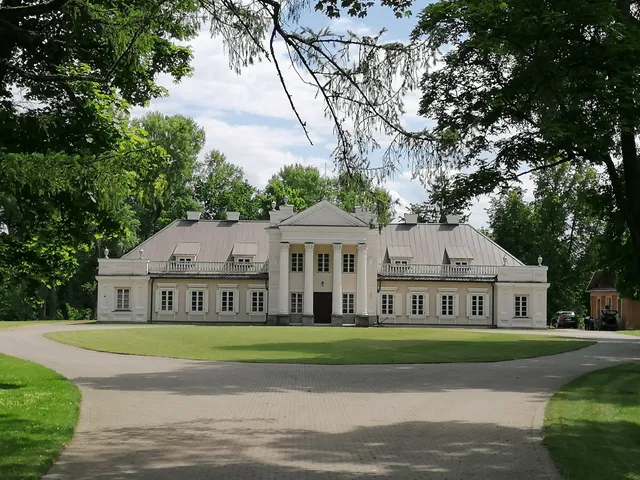 Vidiškės Manor