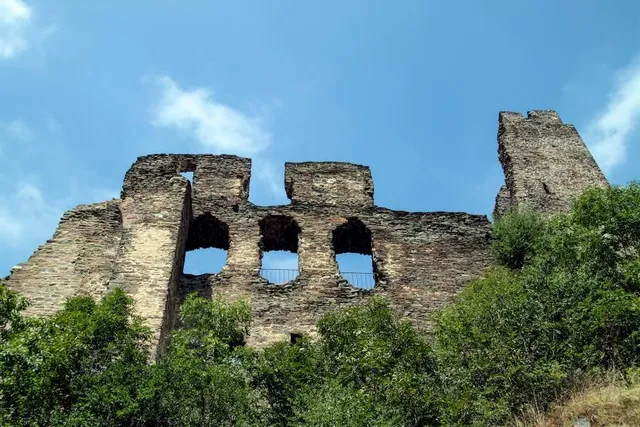 Oko Castle Ruins