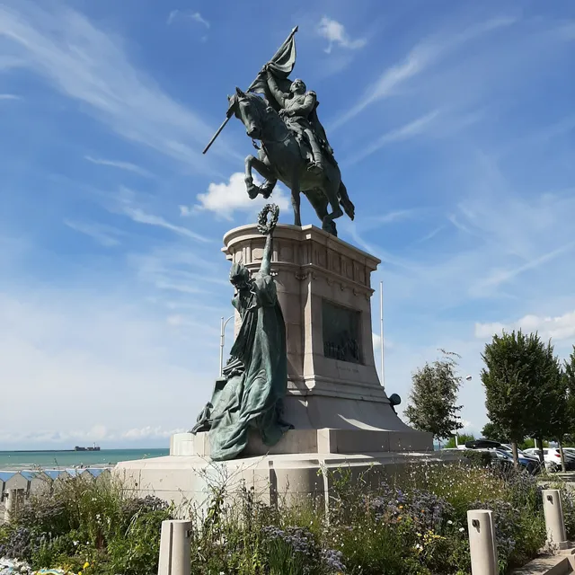 Equestrian statue General San Martín
