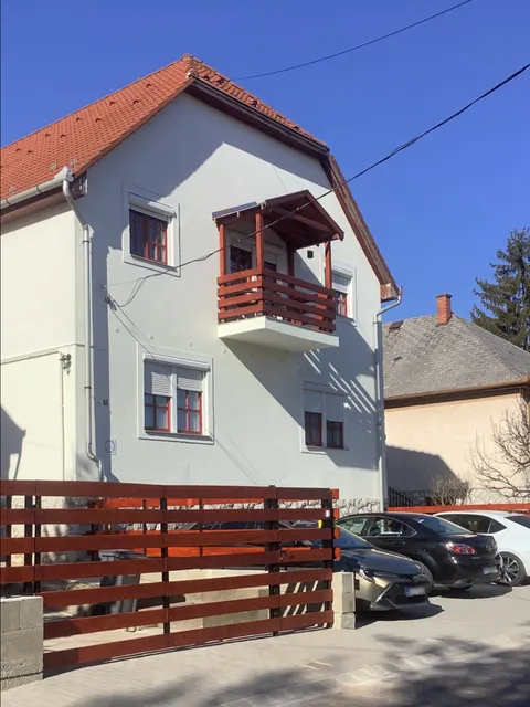 Ezüst Boróka Apartmanház Eger