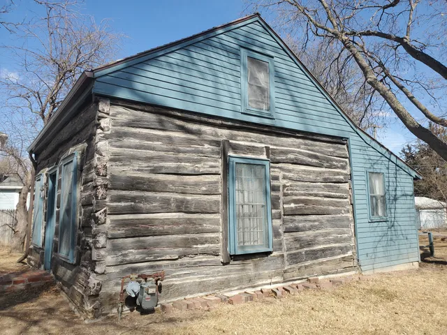The Bellevue Log Cabin