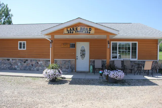 Lakeroad Lodge
