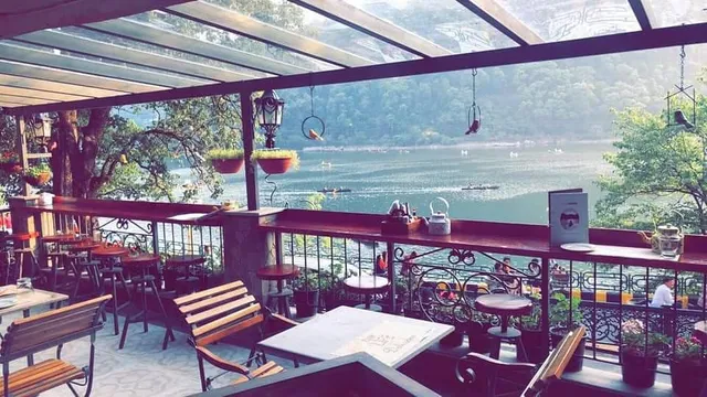 Café LakeSide