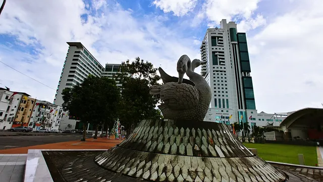 Tun Tuanku Bujang Square(Sibu Town Square)