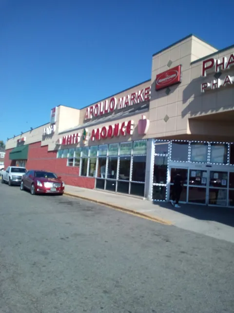 Seven & Evergreen Plaza