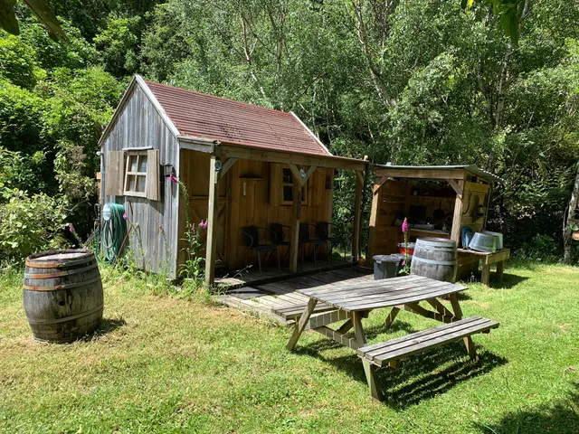 Essons Valley Homestay B&B