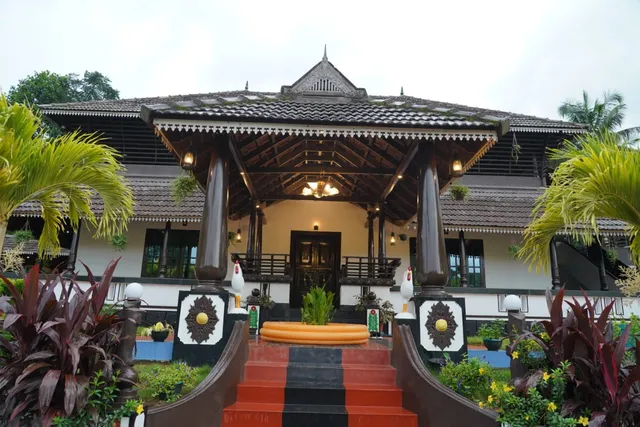 Arayathu Heritage Villa Resort Road