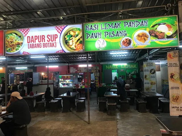 Nasi Lemak Pandan Daun Pisang Cputeh @ Bangi Square