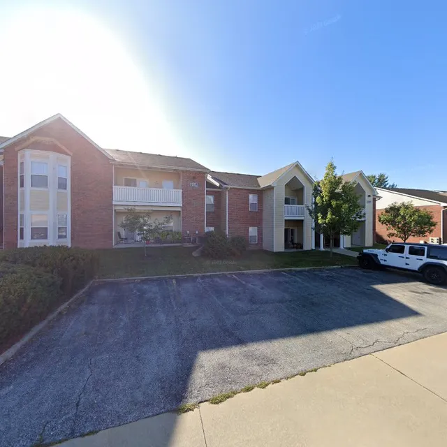 Country Club Apartments