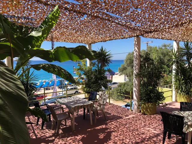 Giovannis Grill House