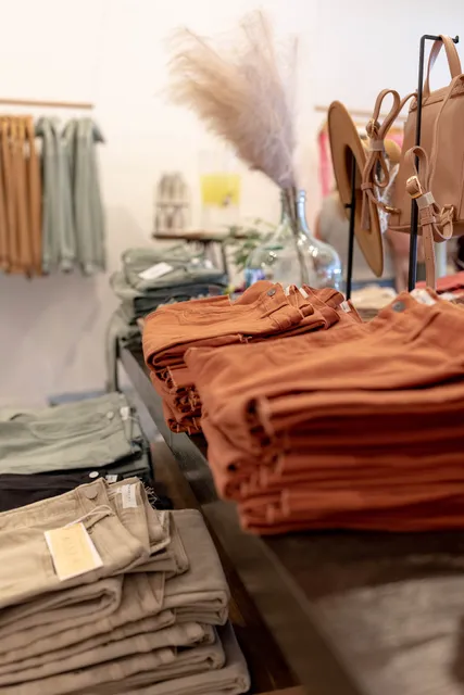 Rolling Peach Boutique