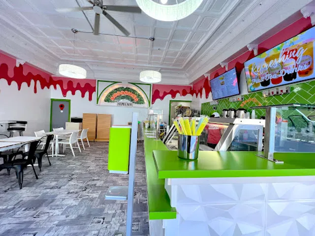 Smoochies Boba & Crepes