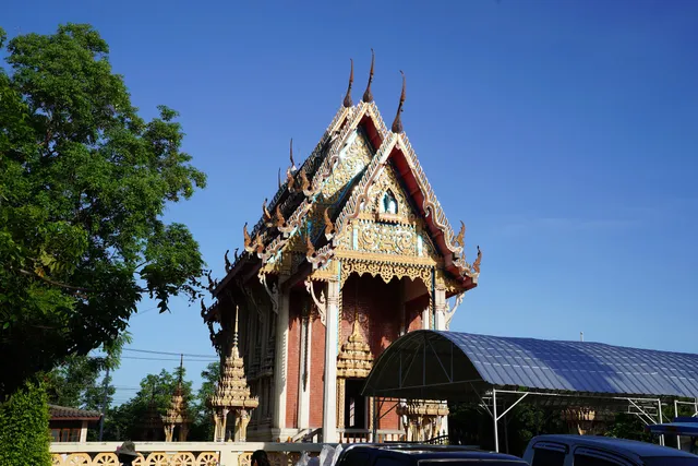 Wat Khlong Khom