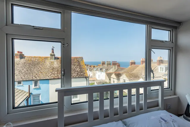 Our Place in Portland holiday home with sea view