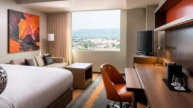 Courtyard by Marriott Phoenix Downtown