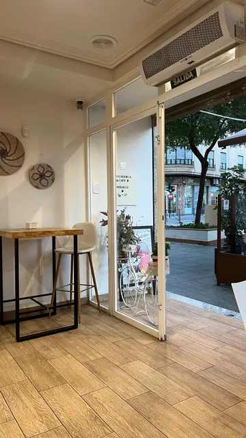 Macadamia Café Elche | Cafetería Elche | Pastelería | Bollería