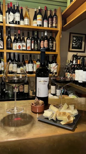 Retro Wine Lounge - Wine Bar & Tasting Room