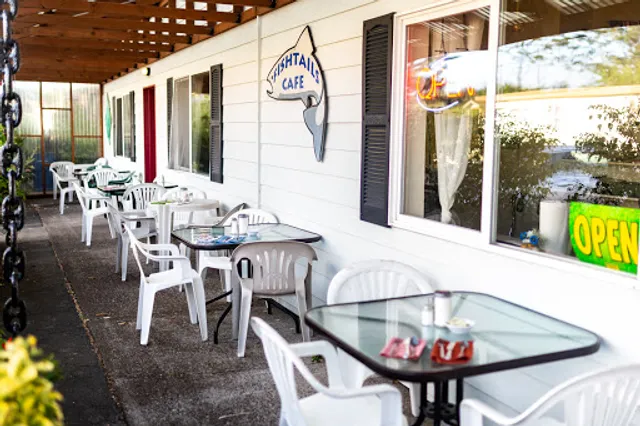 Fishtails Cafe