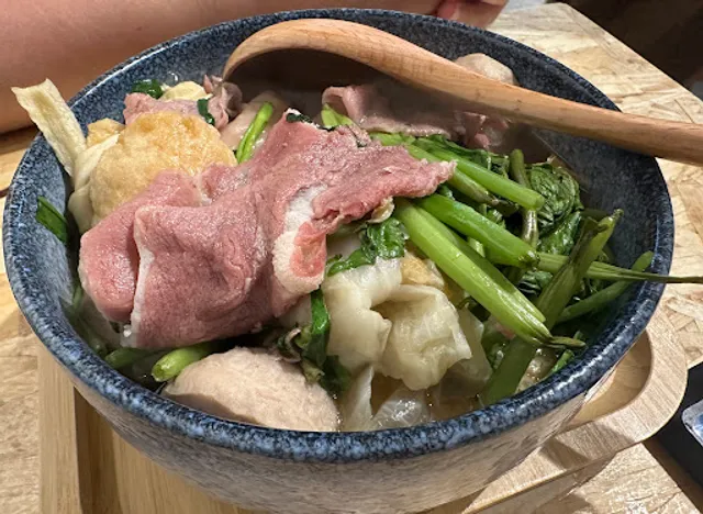 力士壽喜燒/少根筋牛肉麵