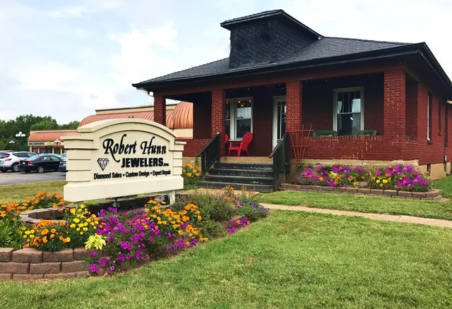 Robert Hunn Jewelers