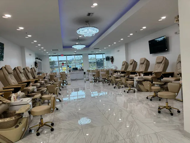 Luxury Nail Spa