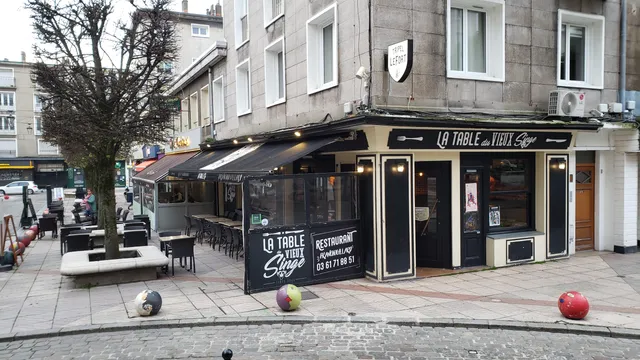 La table du vieux singe