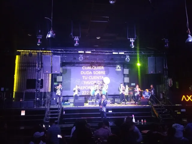 I AM Blue Billards La Noria