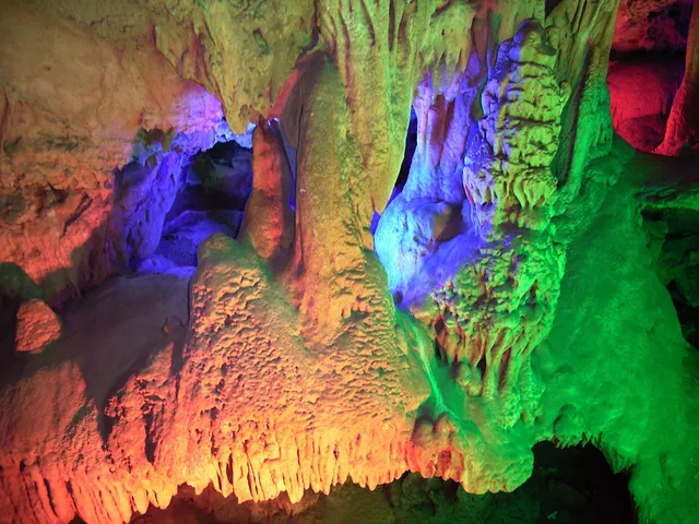 Panlong Cave