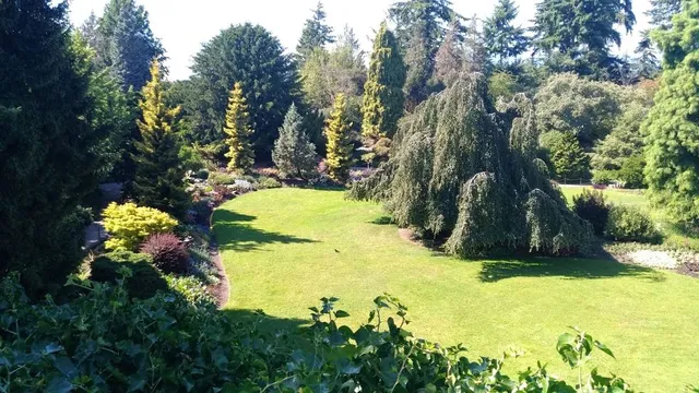 Queen Elizabeth Quarry Gardens