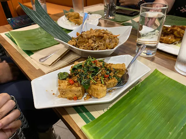 Banana Leaf Asian Cafe